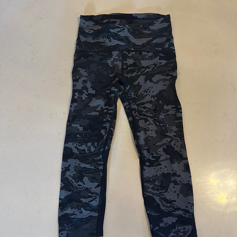 Under Armour Camo leggings XS